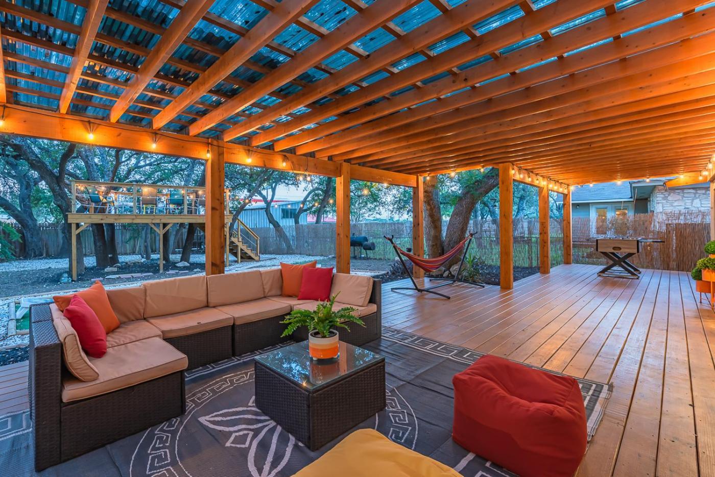 Luxurious Home With Hot Tub & Tree Deck By 6Flags San Antonio Eksteriør bilde
