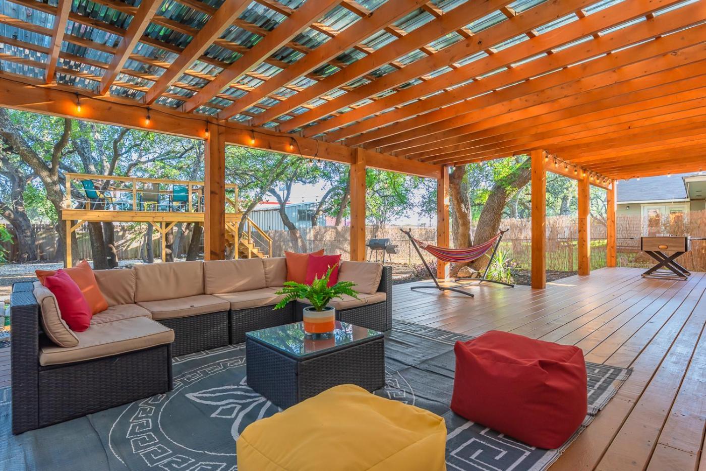 Luxurious Home With Hot Tub & Tree Deck By 6Flags San Antonio Eksteriør bilde
