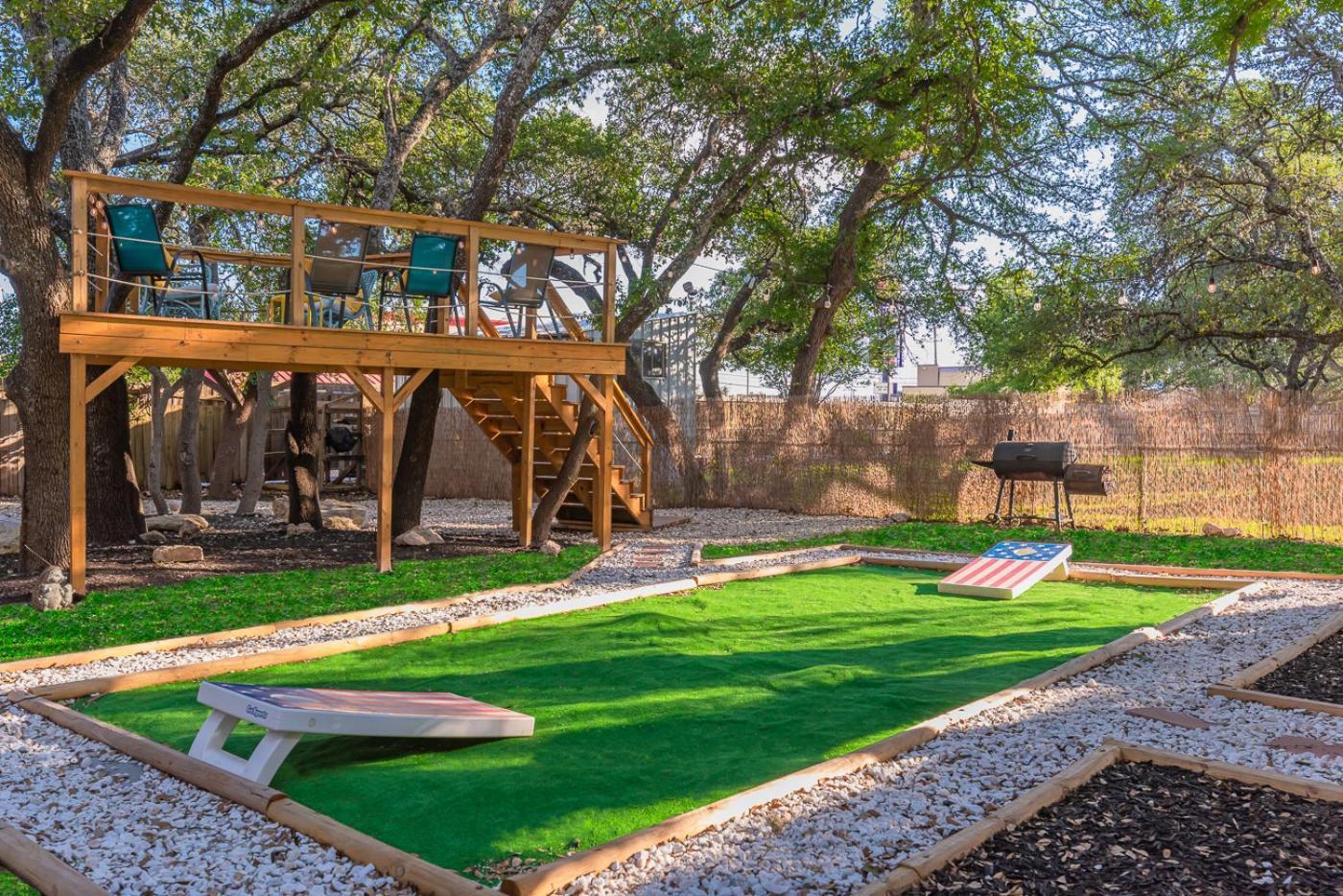 Luxurious Home With Hot Tub & Tree Deck By 6Flags San Antonio Eksteriør bilde