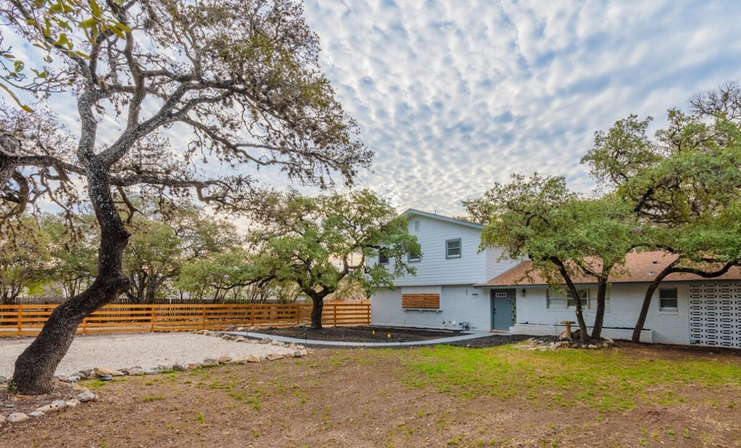 Luxurious Home With Hot Tub & Tree Deck By 6Flags San Antonio Eksteriør bilde