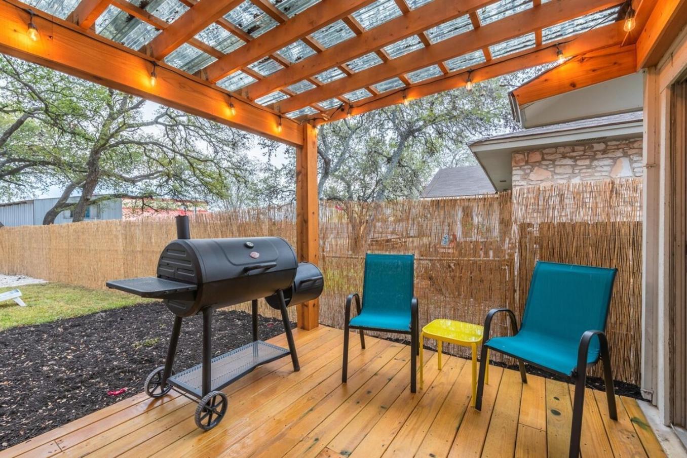 Luxurious Home With Hot Tub & Tree Deck By 6Flags San Antonio Eksteriør bilde