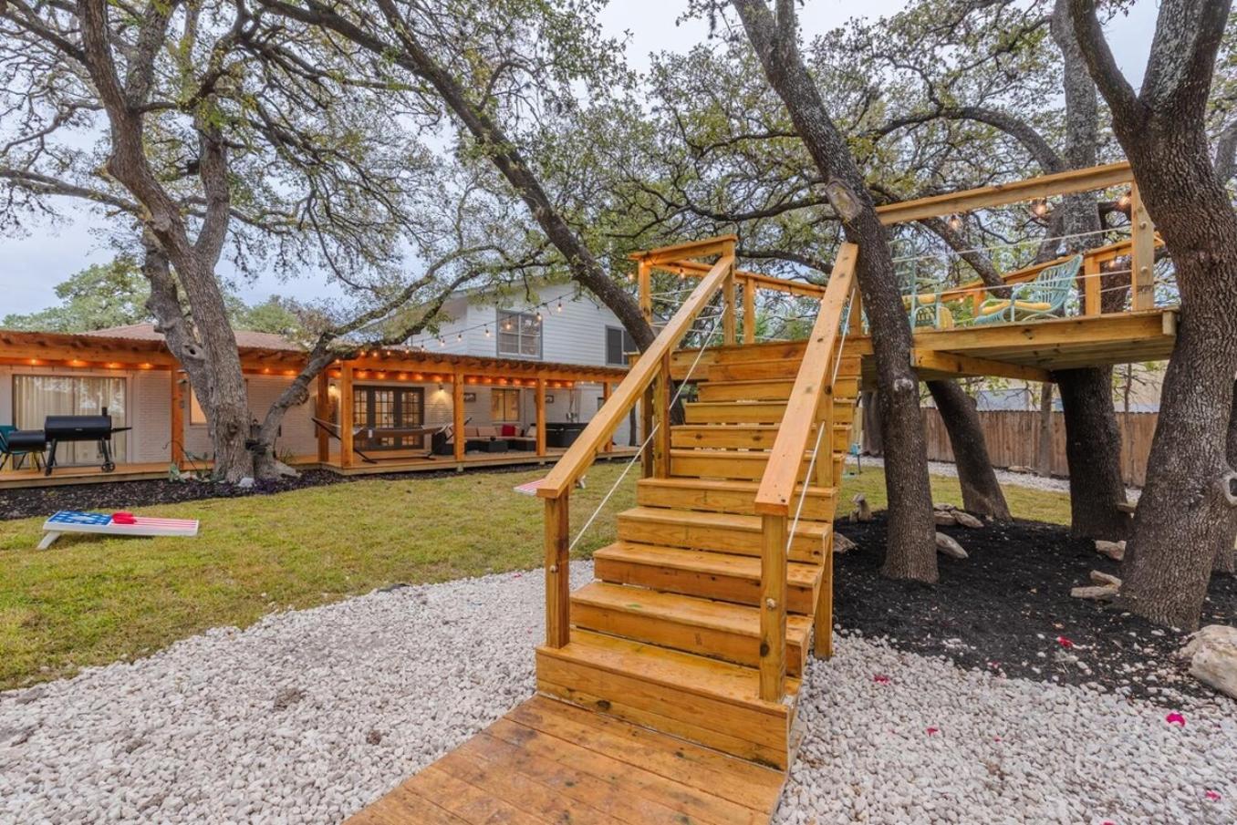 Luxurious Home With Hot Tub & Tree Deck By 6Flags San Antonio Eksteriør bilde